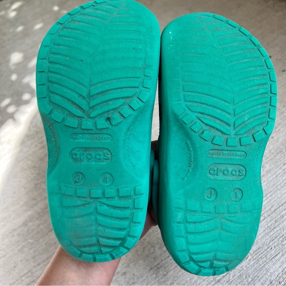 Crocs Classic Clogs Sz 1 - Picture 6 of 7